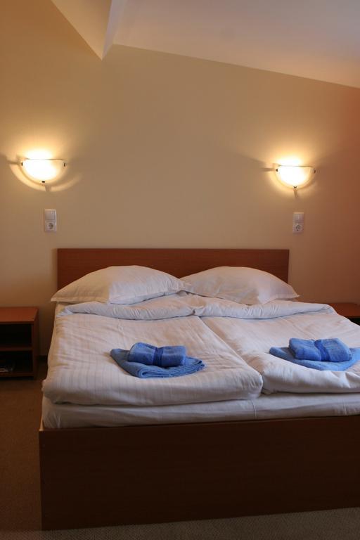Hotel Pamira Sibiu Kamer foto