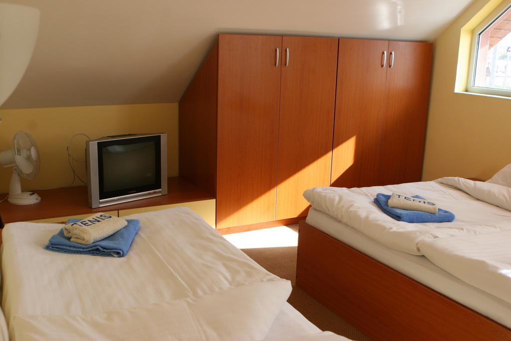 Hotel Pamira Sibiu Kamer foto